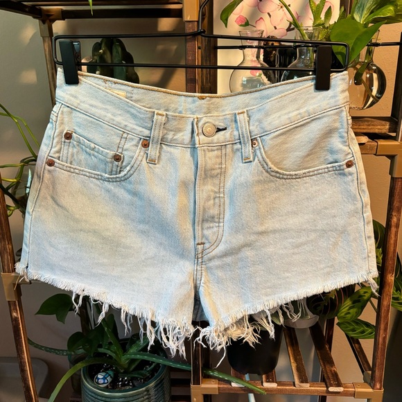 501 Levi shorts - Picture 1 of 8